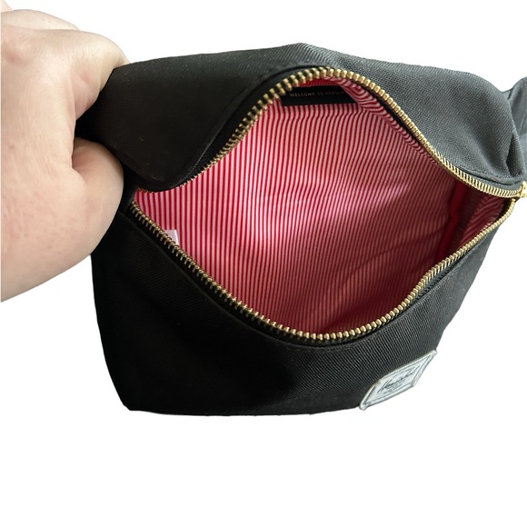 Herschel cross body/hipster bag - Picture 5 of 5